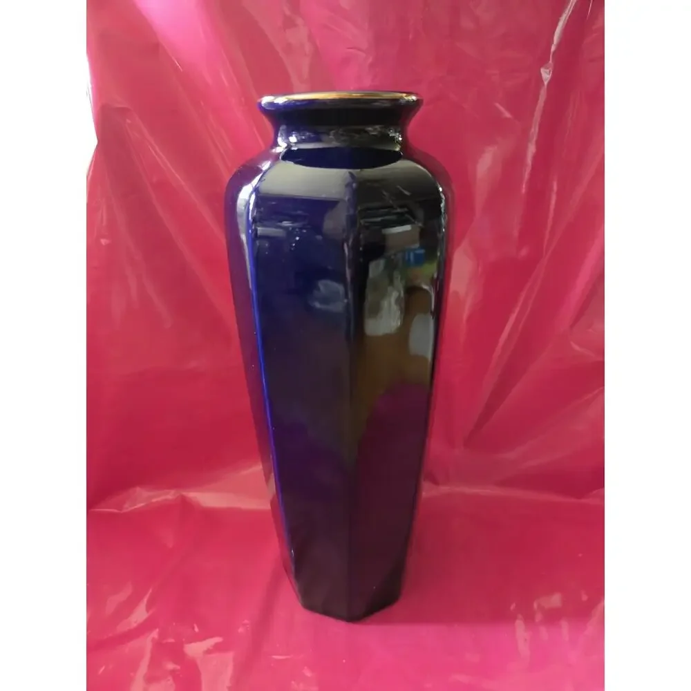 Yamato Japan Hand Crafted Porcelain Hand Painted Birds Flowers Tall Vase